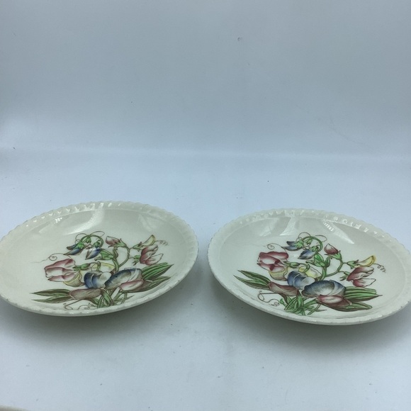Two Vintage Johnson Brothers Sweet Pea Old Flower Prints Cups and Saucers - Picture 4 of 11